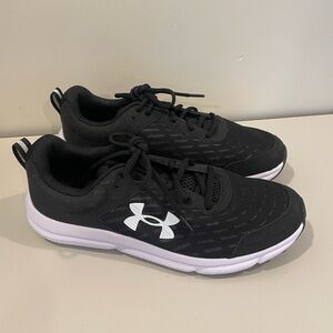 Under Armour Black and White Running Shoes Size 11